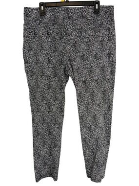 3/$20 89th & Madison Black and White Ankle Pants
